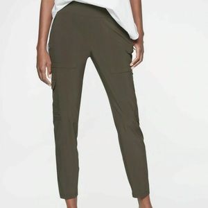 Athletes Chelsea Cargo Pants Arbor Olive